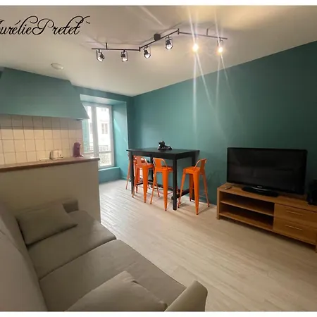 Appartement Porte Du Cantal Massiac Exterior foto